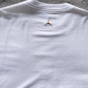 Air Jordan Flight Graphic T-Shirt White Gold Print Loose Fit Size L